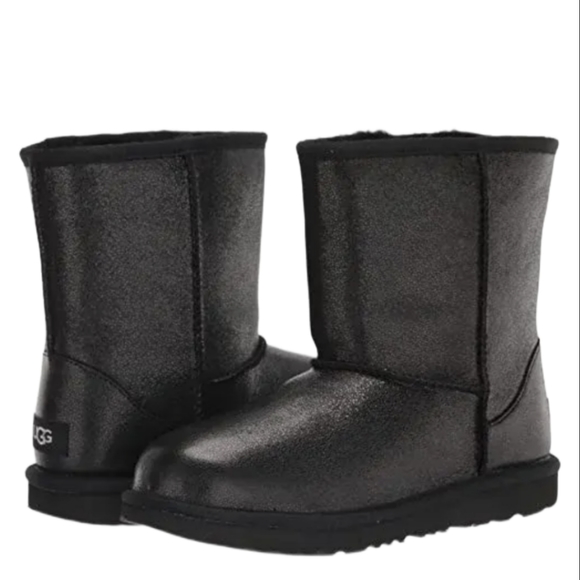 UGG Girl Classic Black Boots - Picture 1 of 6